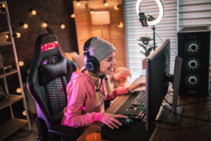 when-gaming-goes-viral-exploring-the-social-media-effect